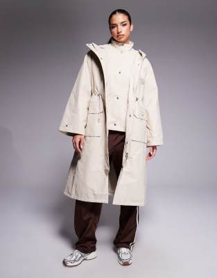 Barbour International - Gabriella - Wasserabweisende, lange Jacke in Ecru-Neutral