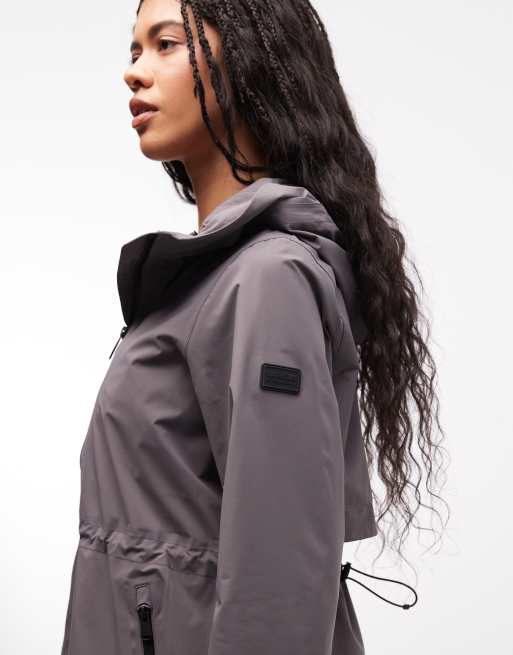 Barbour International – Kyra – Lila och grå, vattenavvisande, kort jacka, 4 av 4