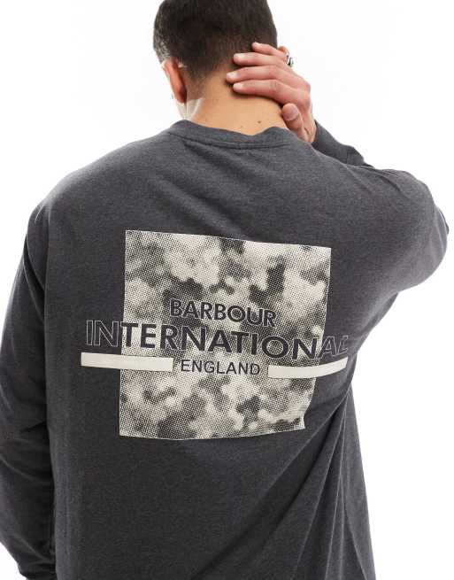 Barbour International – Marsh – Ciemnoszary T-shirt z długimi rękawami i nadrukiem na plecach