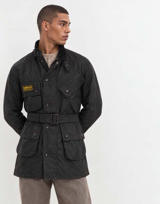 Barbour International Original vaxad jacka med bälte i svart, 9 av 9