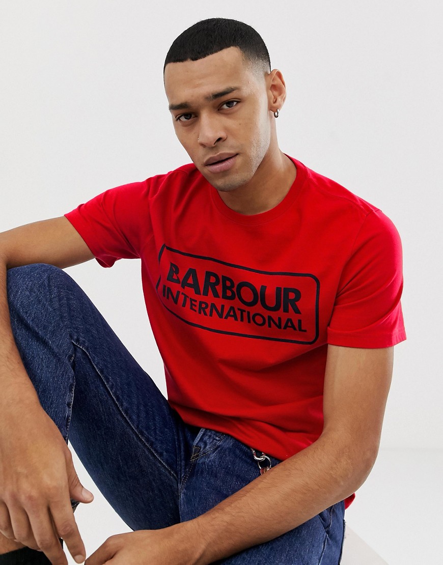 Barbour International – Röd t-shirt med stor logga