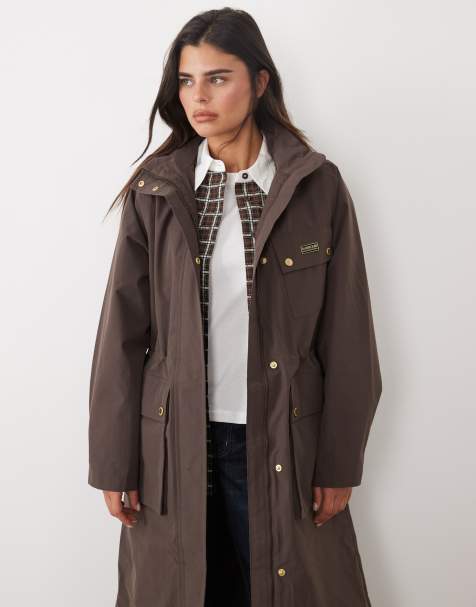 Barbour International Serravalle manteau long imperméable à capuche en marron truffe - view 1