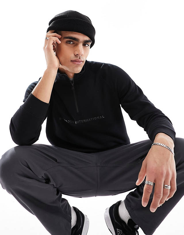 Barbour International - shadow half zip sweatshirt in black