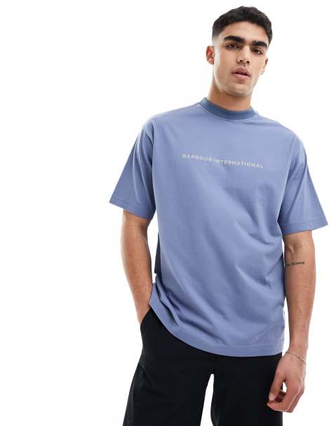 Barbour International – Stacked – Ljusblå t-shirt med logga - view 1