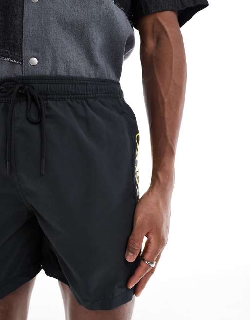 Barbour International – Svarta badshorts med logga, 4 av 5