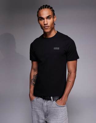 International - T-Shirt in Burnt-Schwarz mit kleinem Logo Schwarz XL