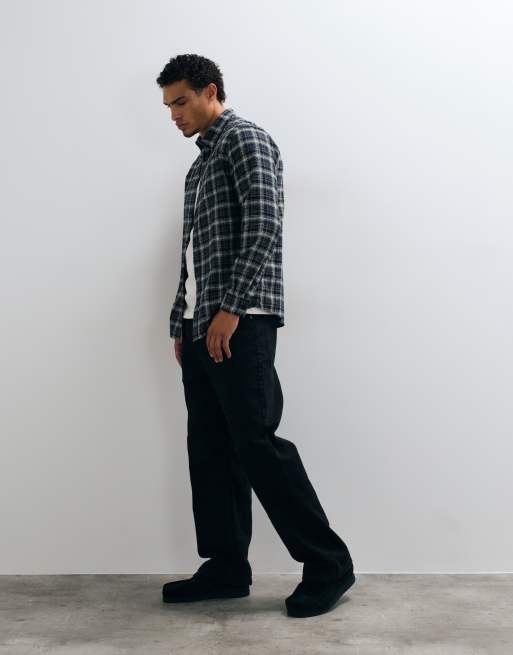 Barbour International Transverse langærmet ternet skjorte i sort, 2 af 5