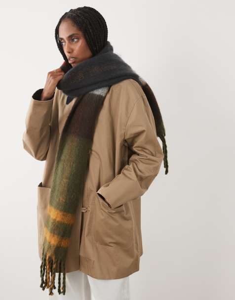 Barbour Isla Boucle chunky knit tartan check knit scarf in green - view 1