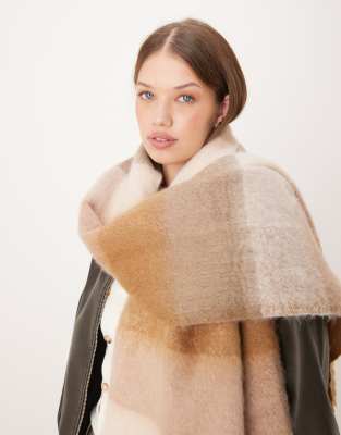 Barbour Marie scarf in beige check-Neutral