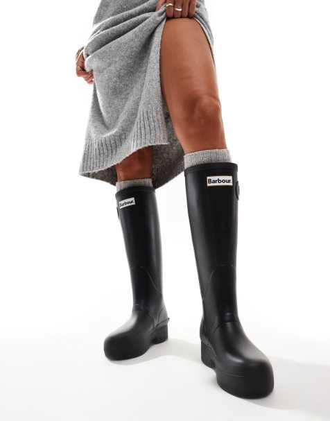 Barbour Snowdon tall gumboots in black - view 1