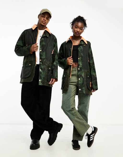 Barbour x ASOS Exclusive Unisex Wachsjacke in Olivgrun mit Military Muster