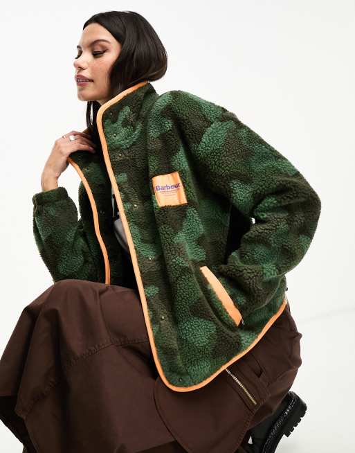 Barbour x ASOS – Kamouflagemönstrad fleecejacka, exklusivt hos ASOS