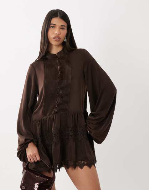 Bardot - Antonia - Mini jurk met kanten rand, ballonmouwen en knoopsluiting in chocoladebruin - view 1