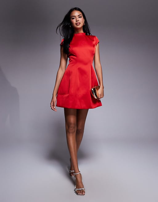 mini red satin dress Florenta Halter - US 18 This mini features a strapless design with a ruffled detail all the way down Vestido Mini Beau Satin Corset