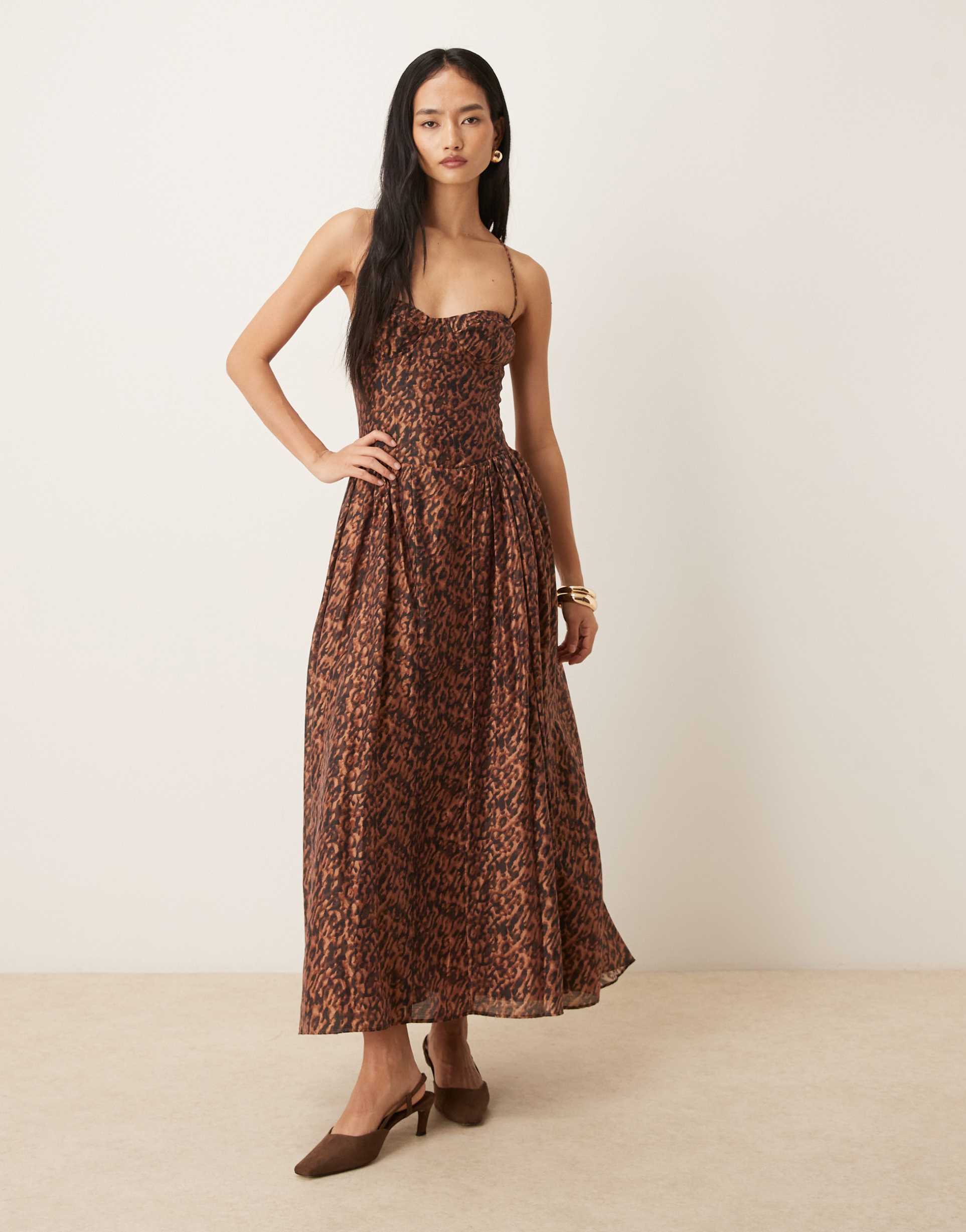 bardot estie sweetheart neckline gathered hips strappy lace up back detail printed maxi dress in leopard