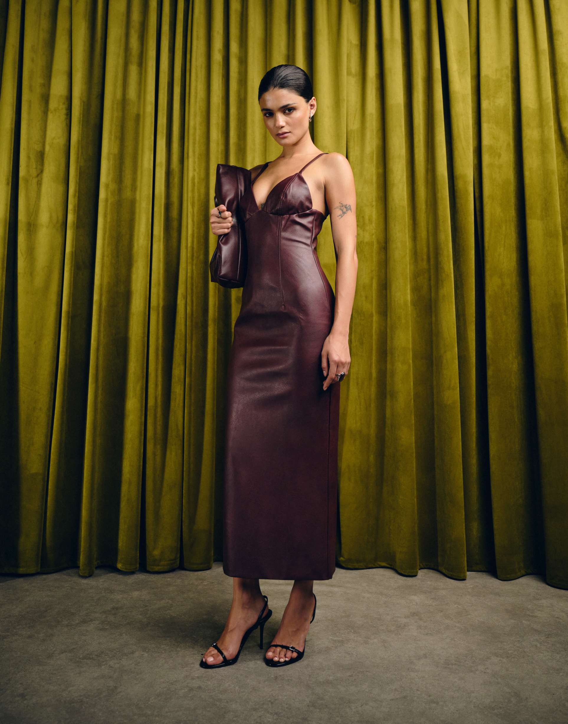 bardot estine midi dress in burgundy