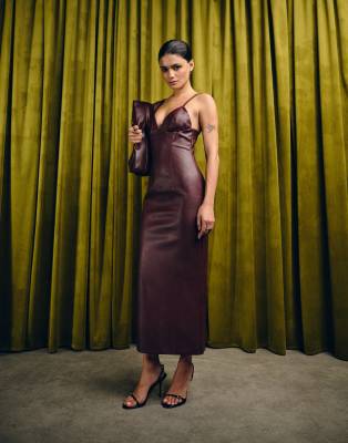 Bardot - Estine - Midikleid in Burgunderrot