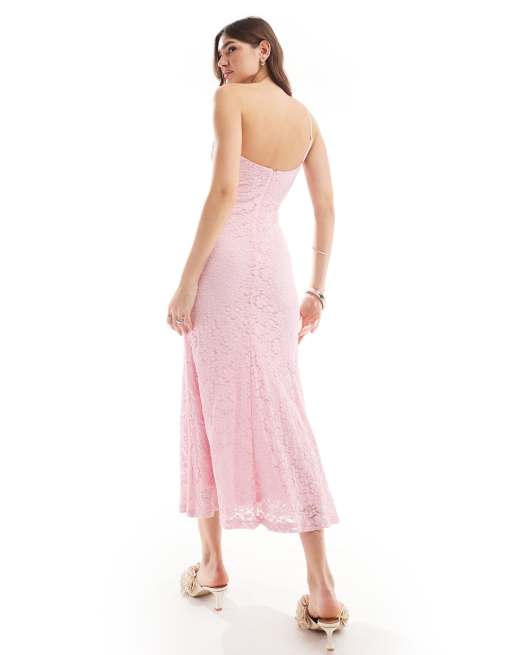 Bardot Kanten jurk met blote schouder in roze ASOS