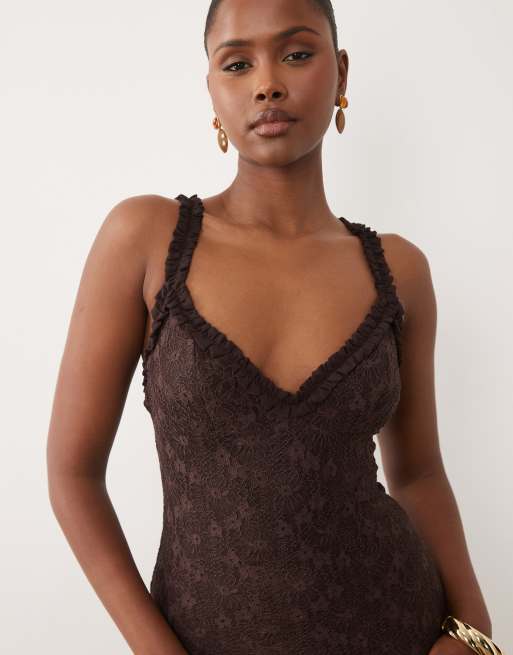 Bardot lace sweetheart neck sleeveless midi dress in chocolate, 4 of 4