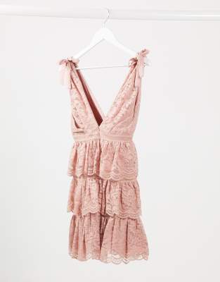 bardot lace tiered mini dress in dusty pink