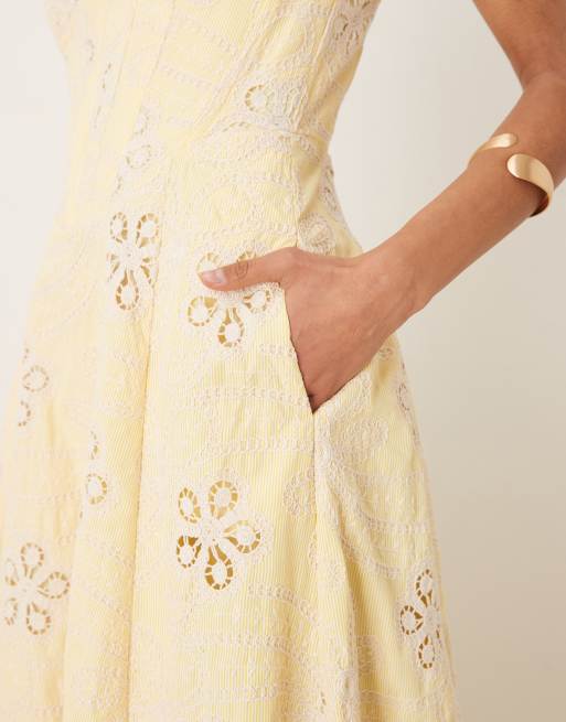 Bardot Lilah corset midi dress in yellow daisy | ASOS