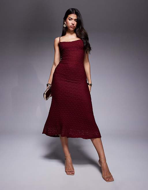burgundy midi dress Zara's 24 is the super flattering design you can dress up or down this party season tiered skirt Burgundy Dantelle Midi Dress Teuta