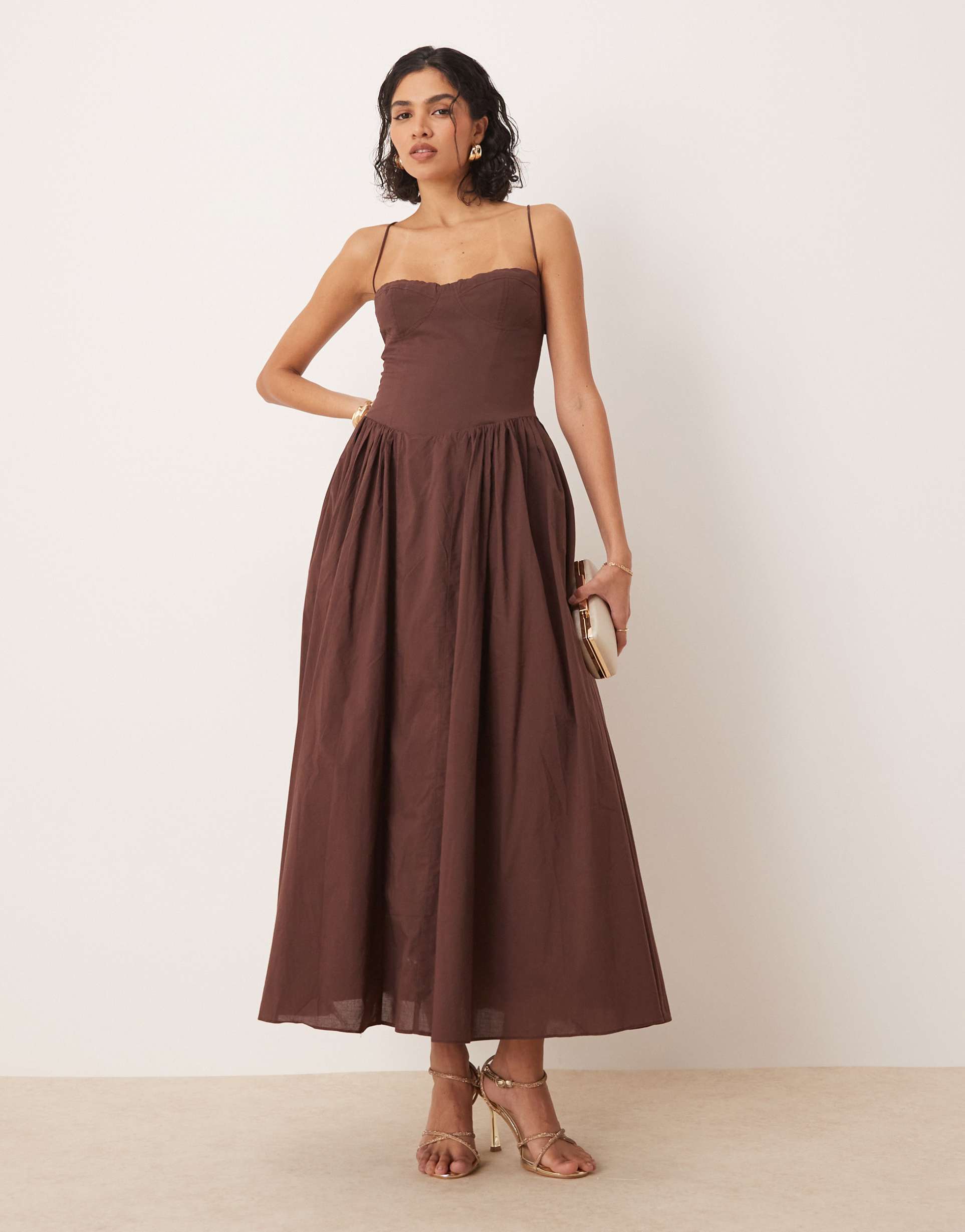 bardot tie back corset maxi dress in chocolate