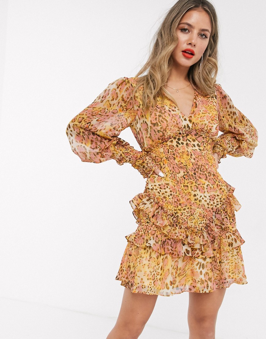 Bardot - Vestito corto a maniche lunghe con ruches sul fondo e stampa leopardata senape/cipria-Multicolore