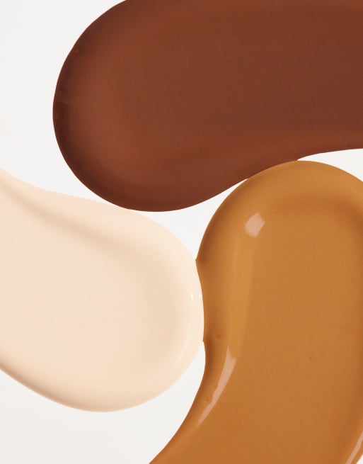 Base de maquillaje con acabado mate de larga duración Natural Matte Longwear de NARS, 2 de 4