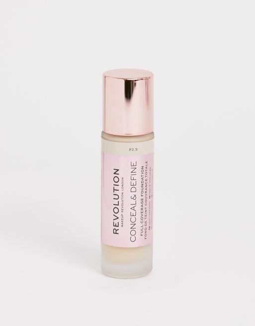 Base de maquillaje Conceal & Define de Revolution