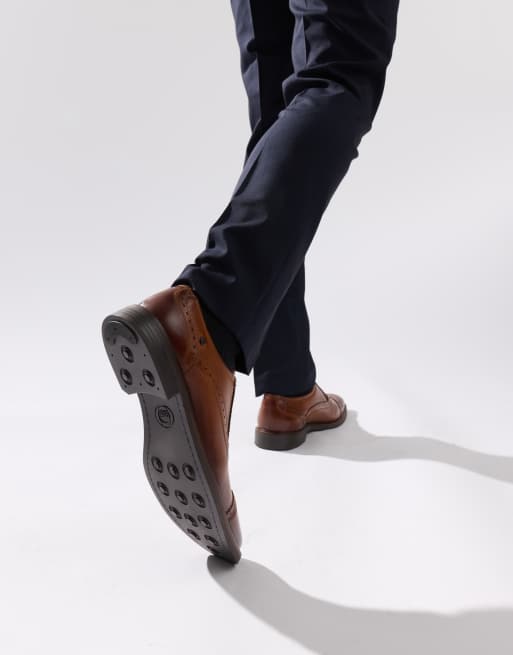 Base London Ascot toe cap oxford shoe in tan, 2 of 4