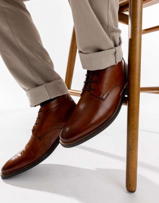 Base London Belgrave chukka boot in tan, 3 of 5