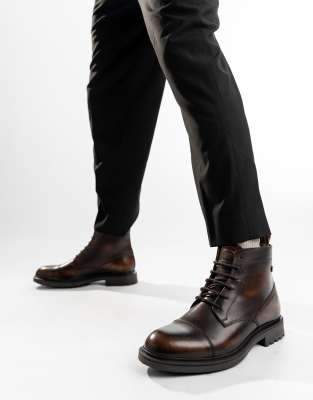 Boulton toe cap boot   leather