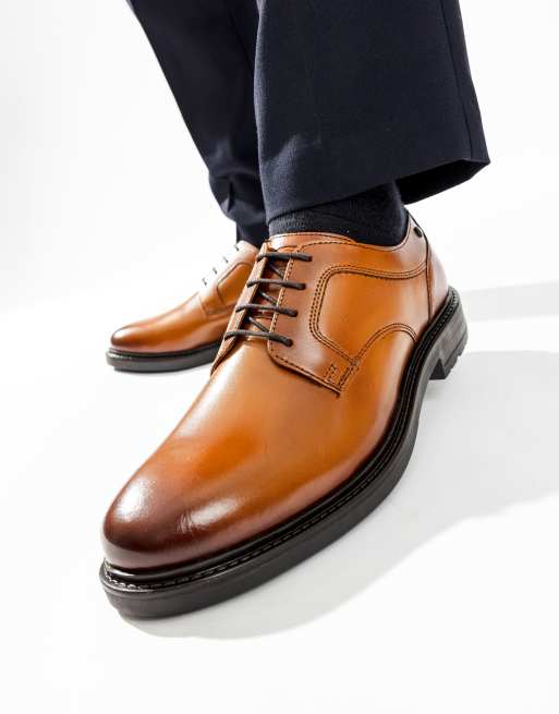 Base London Carter lace up shoe in tan, 3 of 4