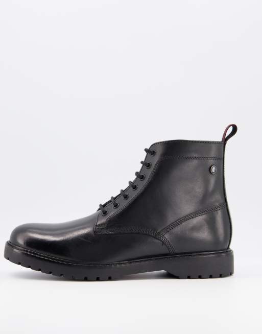 Base London – Forge – Svarta vaxade boots i läder med snörning