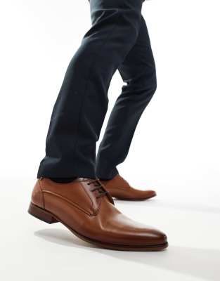 Base London Gambino in tan-Brown