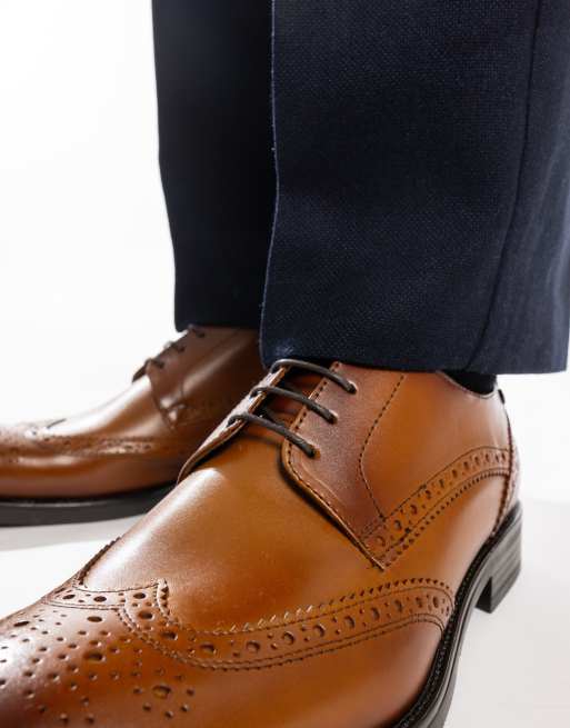 Base London Pocket brogue shoe in tan leather, 3 of 4