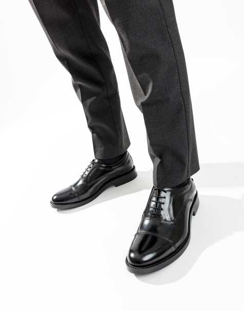 Base London Roma toe cap shoe in black - view 1