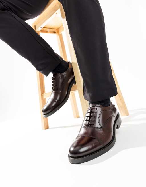 Base London Roma toe cap shoe in brown, 4 of 4