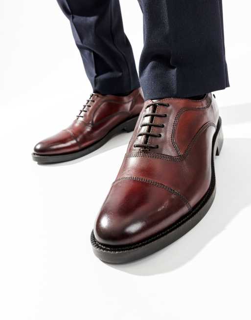 Base London Roma toe cap shoe in tan, 3 of 4