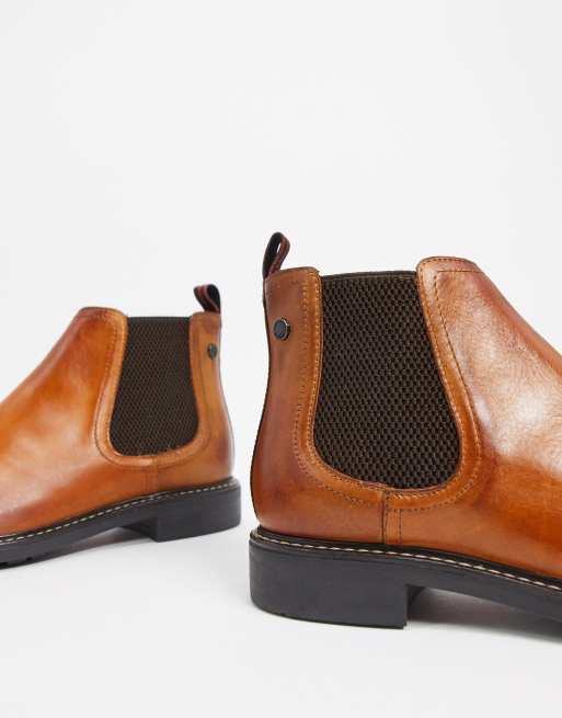 Base hot sale chelsea boots