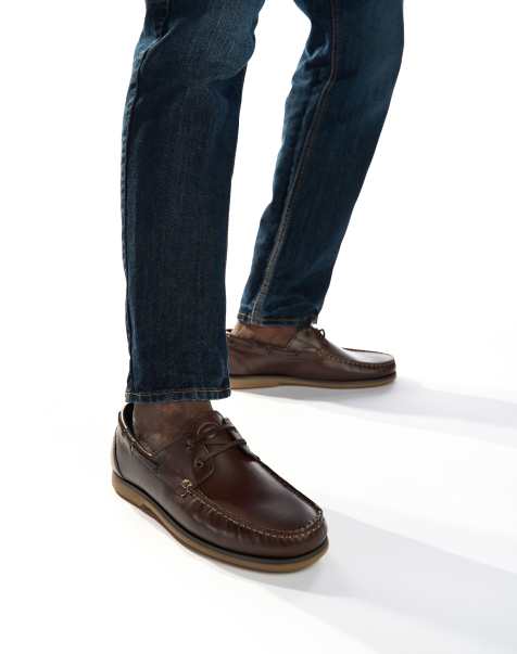 Base London Stern boat shoe in brown - view 1