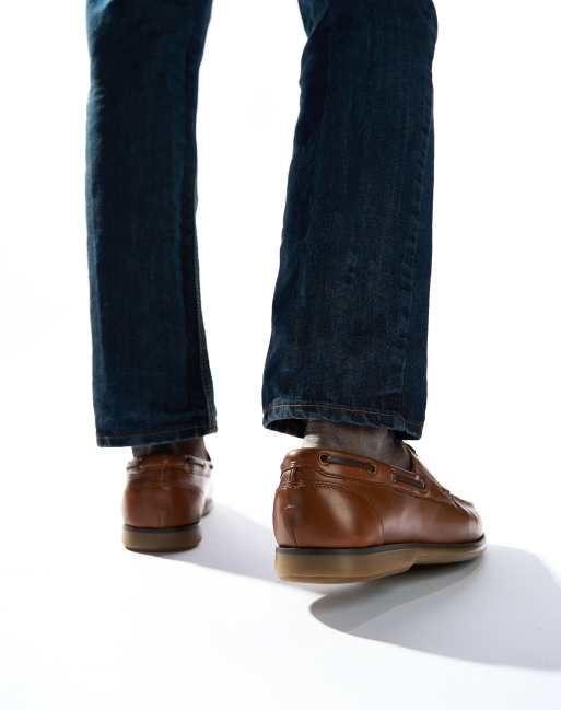 Base London Stern boat shoe in tan, 2 of 4