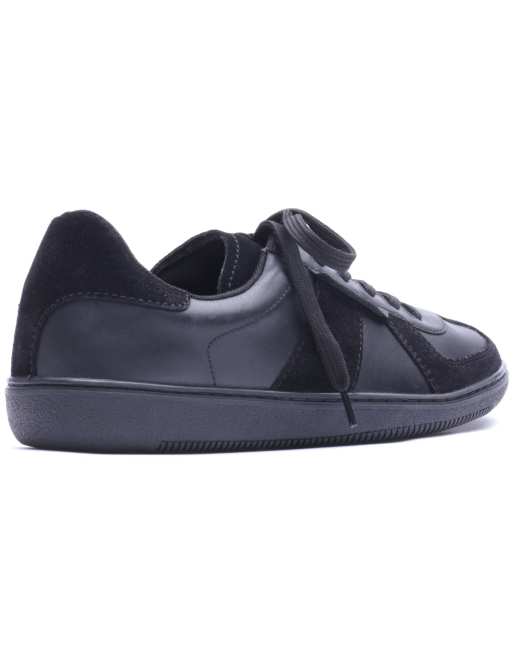 Base London Tommo lace up trainer in black, 2 of 4