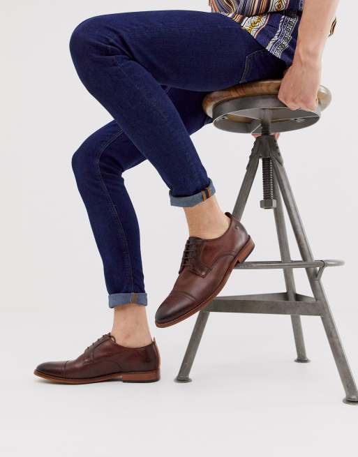 base brown shoes