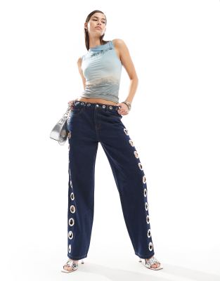 Basic Pleasure Mode - Machina - Boyfriend-Jeans in dunklem Indigoblau mit Ösen-Design-Marineblau