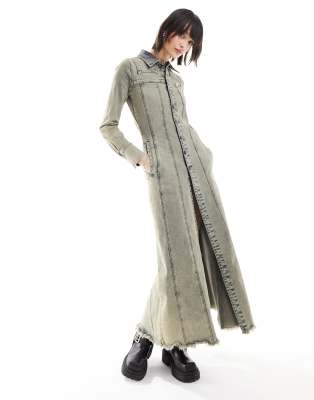 Basic Pleasure Mode – Tailliertes Maxi-Jeanskleid in blauer Stone-Waschung