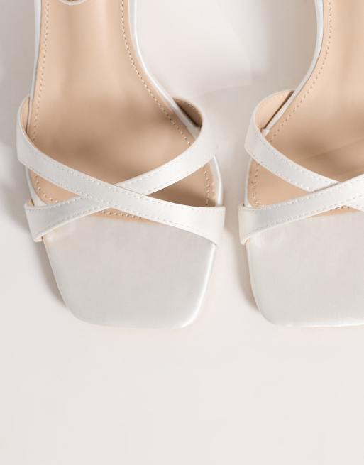 Be Mine - Alt til bruden - Wide Fit - Eshma - Elfenbenshvide sandaler med blokhæl i satin, 2 af 4