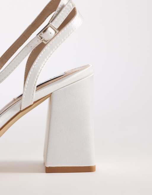 Be Mine - Alt til bruden - Wide Fit - Eshma - Elfenbenshvide sandaler med blokhæl i satin, 3 af 4