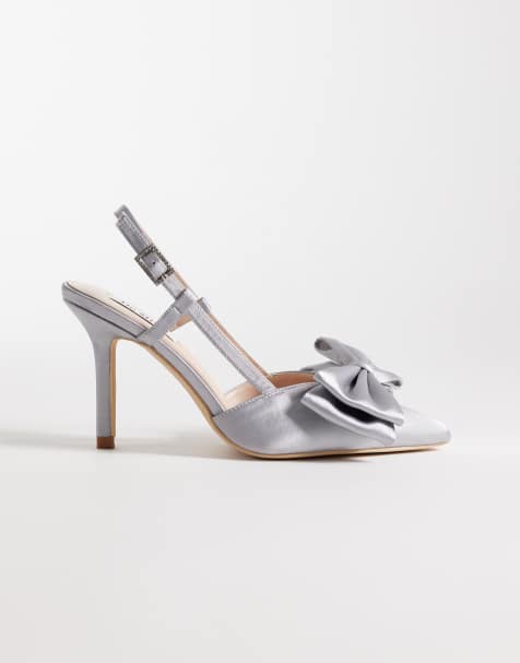 Be Mine – Anica – Szare satynowe buty na obcasie z paskiem za piętą i kokardką - view 1